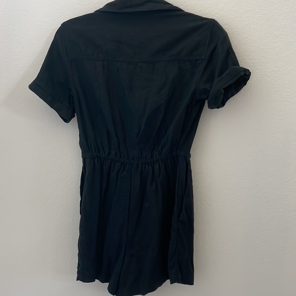 Black Abercrombie romper - Picture 4 of 4
